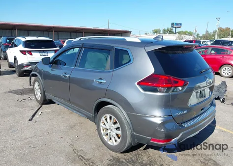 2017 Nissan Rogue Sv z USA, uszkodzony, nr VIN KNMAT2MT3HP595912